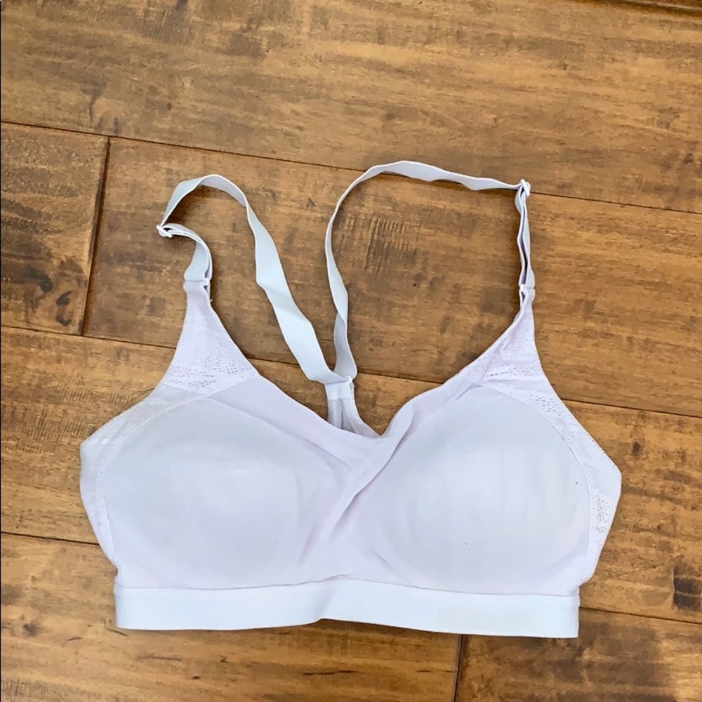 Victoria’s Secret light impact sports bra
